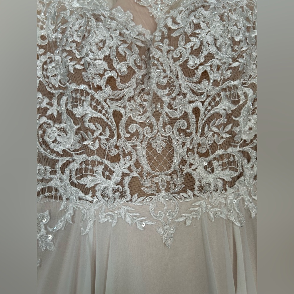 New Maggie Sottero “Madilyn” Wedding Dress/Gown Ivory/Nude Size 8. Includes Veil - Picture 7 of 16